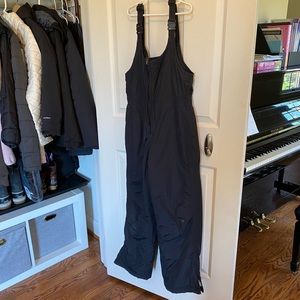 L.L. Bean kids snow bib